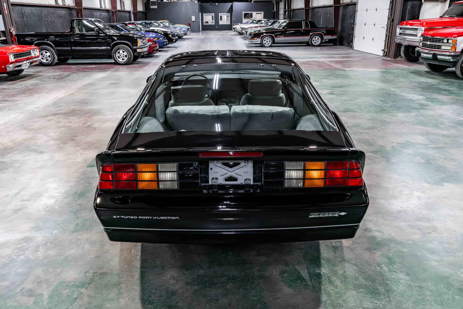 1987-Chevrolet-Camaro-Onyx Black-155823-36.jpg